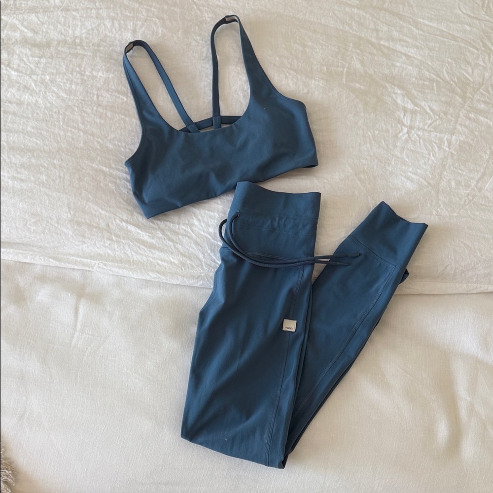 Vuori Sports Bra and Leggings Set